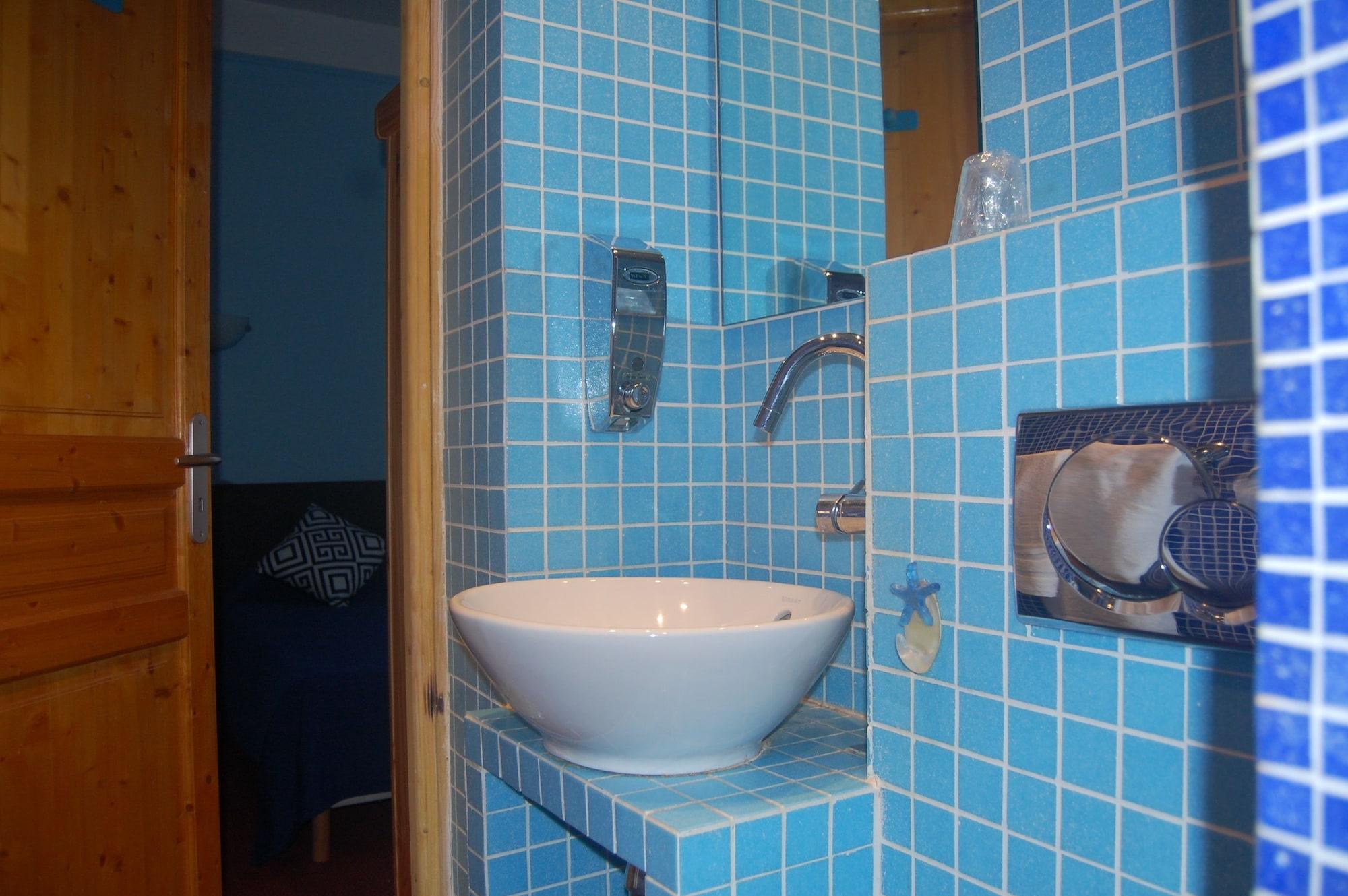 Hotel Jean Bart パリ エクステリア 写真